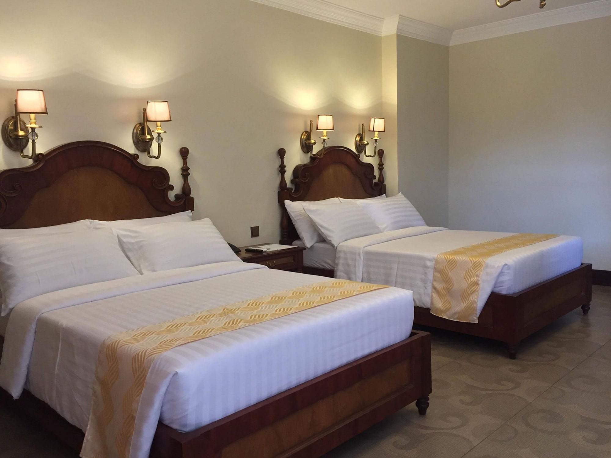 Bohol Tropics Resort Città di Tagbilaran Esterno foto